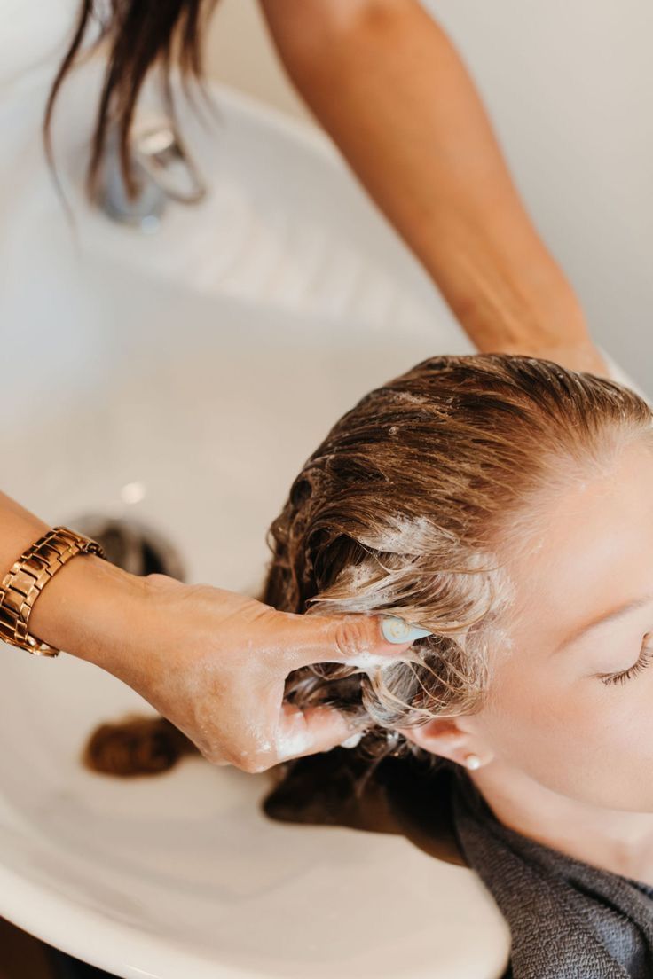 Lavage de cheveux doux au bassin, rituel de soins Sorelya